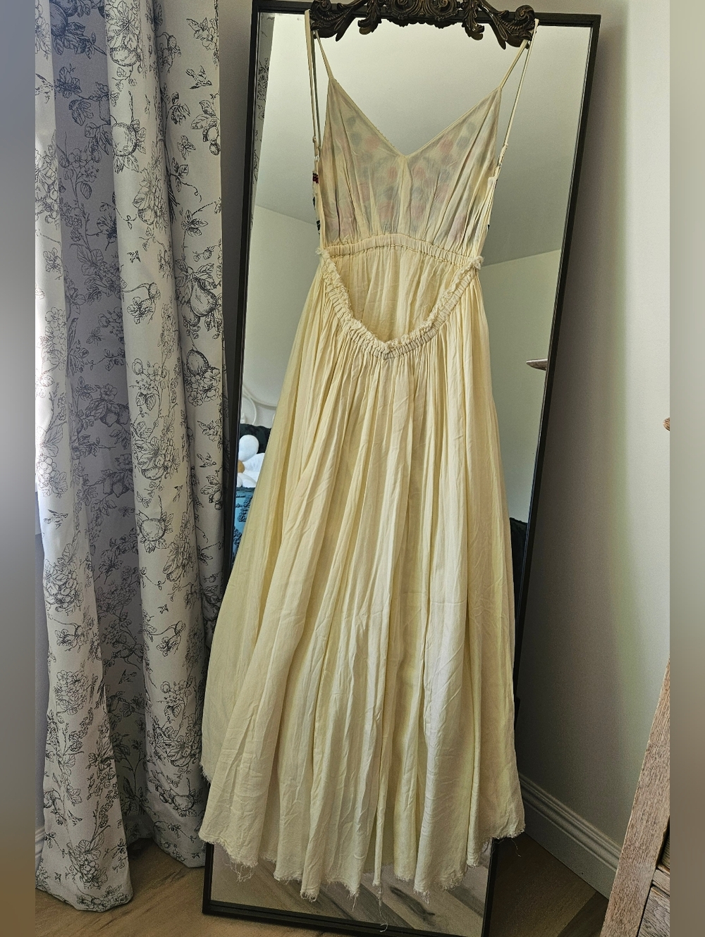 Boho Maxi Dress with Floral Embroidered Bodice - Picture 3 of 11